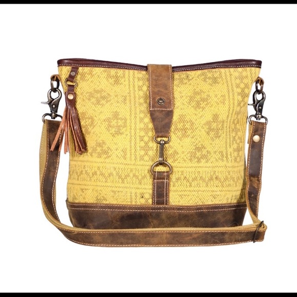 Myra Bag Shoulder Bag NWT - Picture 2 of 3